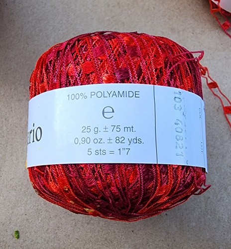 LOT balls Trendsetter Binario Ladder Yarn Color 103 Red / Moss & Lilac 118 - Picture 7 of 18