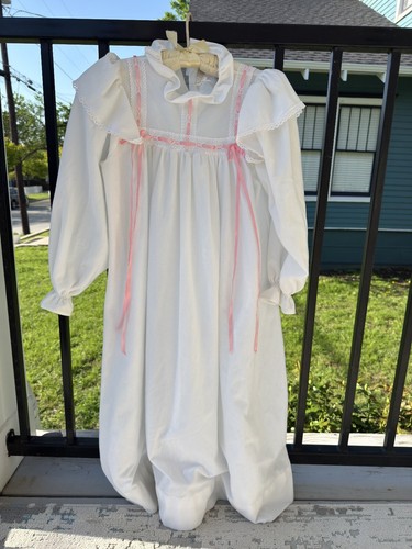 Pleasant Company USA American Girl Samantha Nightgown White Lace Pink Medium - Picture 9 of 13