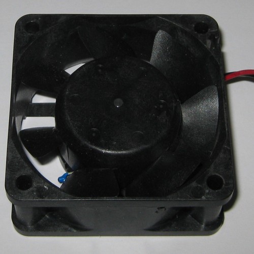 Nidec 60 mm Temperature Controlled Fan - 12 V DC - 3700 RPM - TA225DC - M33404 - Picture 4 of 6