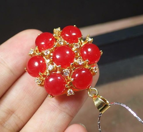 Fashion Genuine Red Jade Cabochon Cubic Zirconia Flower 18KGP Pendant Necklace - Picture 7 of 8