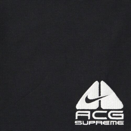 Supreme 22FW Nike ACG Nylon Trail Short schwarz M in der Hand - Bild 3 von 5