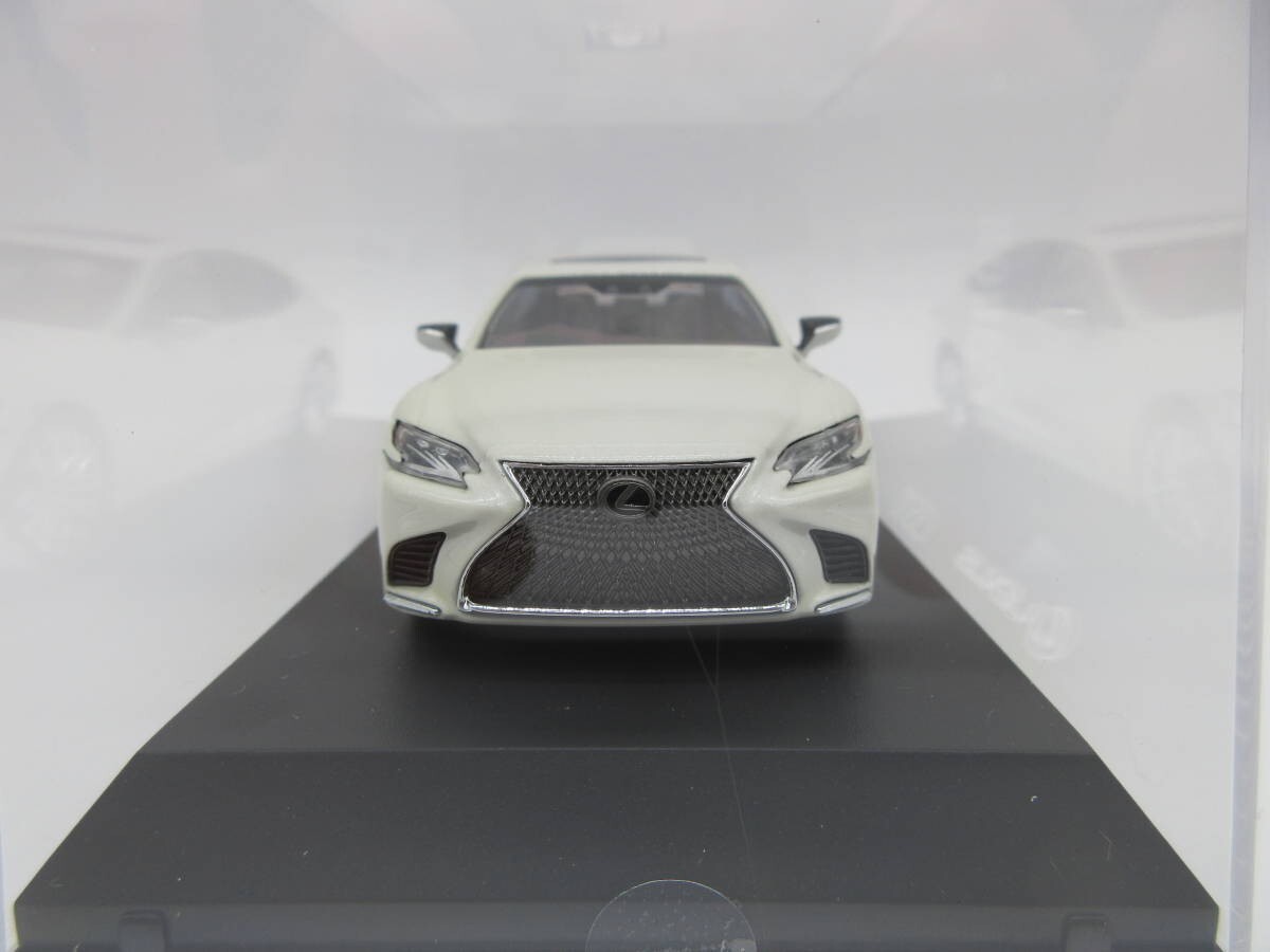 新品未開封品 1/43 ディーラー特注品 LEXUS LS500 ホワイト 新品未開封品 1/43 レクサス LEXUS LS500 F SPORT ホワイト