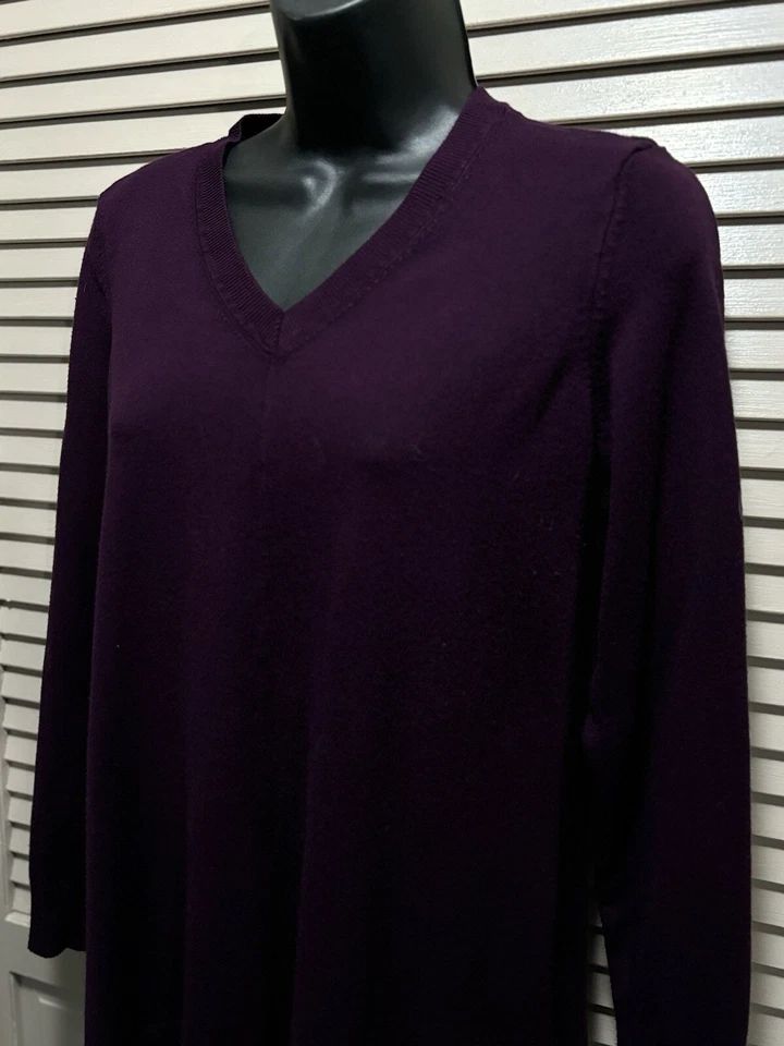 Suéter DKNY Jens Púrpura Cuello en V Manga Larga Talla Grande Dobladillo Acanalado Fluido Foto 2 de 4