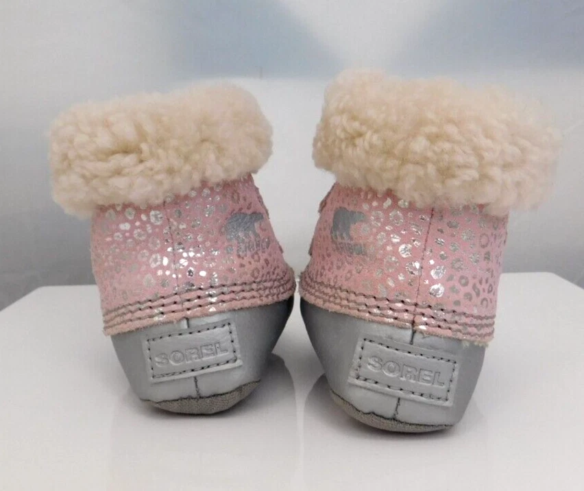Niñas Infantes Talla 3 SOREL Caribú Botines Plateados Rosa Zapatos Piel Suave Nieve Foto 3 de 4