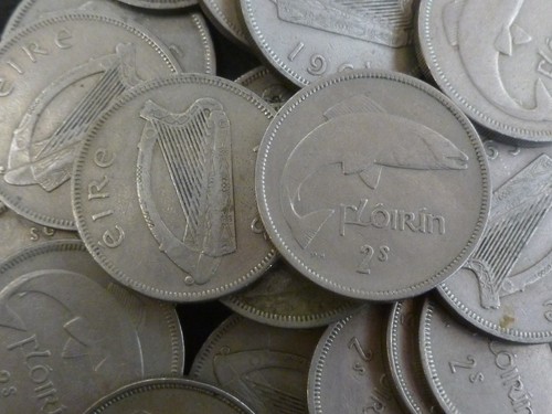 Ireland Éire Bulk lot of 40 Circulated Cu-Ni Irish Florins Two Shillings 1951-68 - Picture 1 of 2
