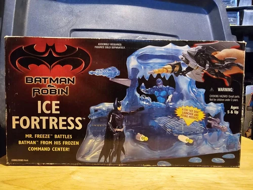 BATMAN & ROBIN 1997 Kenner Ice Fortress