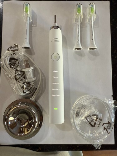 Cepillo de dientes Philips Sonicare DiamondClean | 2 cabezales GRATIS | blanco | sin caja - Imagen 2 de 6