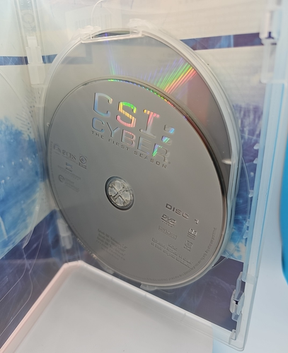 CSI: Cyber The First Season 1 One (DVD, 2015, Juego de 4 discos) con funda - Imagen 9 de 11