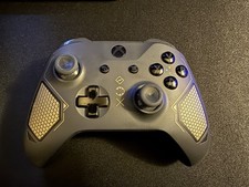 Microsoft Xbox Series X|S Wireless Controller - Carbon Black (QAT-00001)