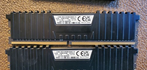Corsair Vengeance LPX 16GB (2x8GB) DDR4 DRAM 3000MHz C15 Memory Kit - Black - Afbeelding 2 van 2