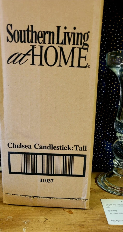 Candelabro Chelsea de vidrio Southern Living at Home alto pesado transparente nuevo en caja Foto 2 de 4
