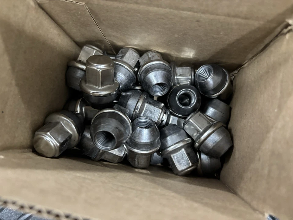 Llantas grises de fábrica Ford F-150 Limited 22" OEM neumáticos nuevos Platinum Lariat TPMS Foto 4 de 4