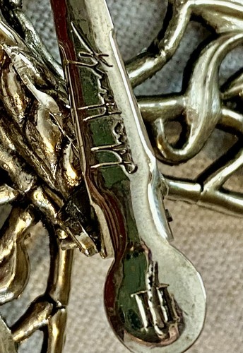 John Hardy Silvertone Pretty Butterfly Design Dress or Scarf Clip Brooch Signed - Picture 8 of 12