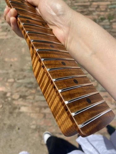 AAAA 22Frets Roasted Flame Maple Electric guitar Neck Suitable for Fender Strat