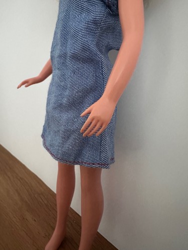 Vintage Pedigree Blonde Hair Sindy Doll 1980s wearing Fun Time Dress & Shoes - Picture 6 of 10