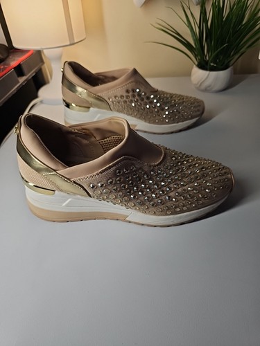 Michael Michael Kors Women Rhinestone Studs Pull-On Sneakers HL17BBeige Size 8M - Picture 3 of 5