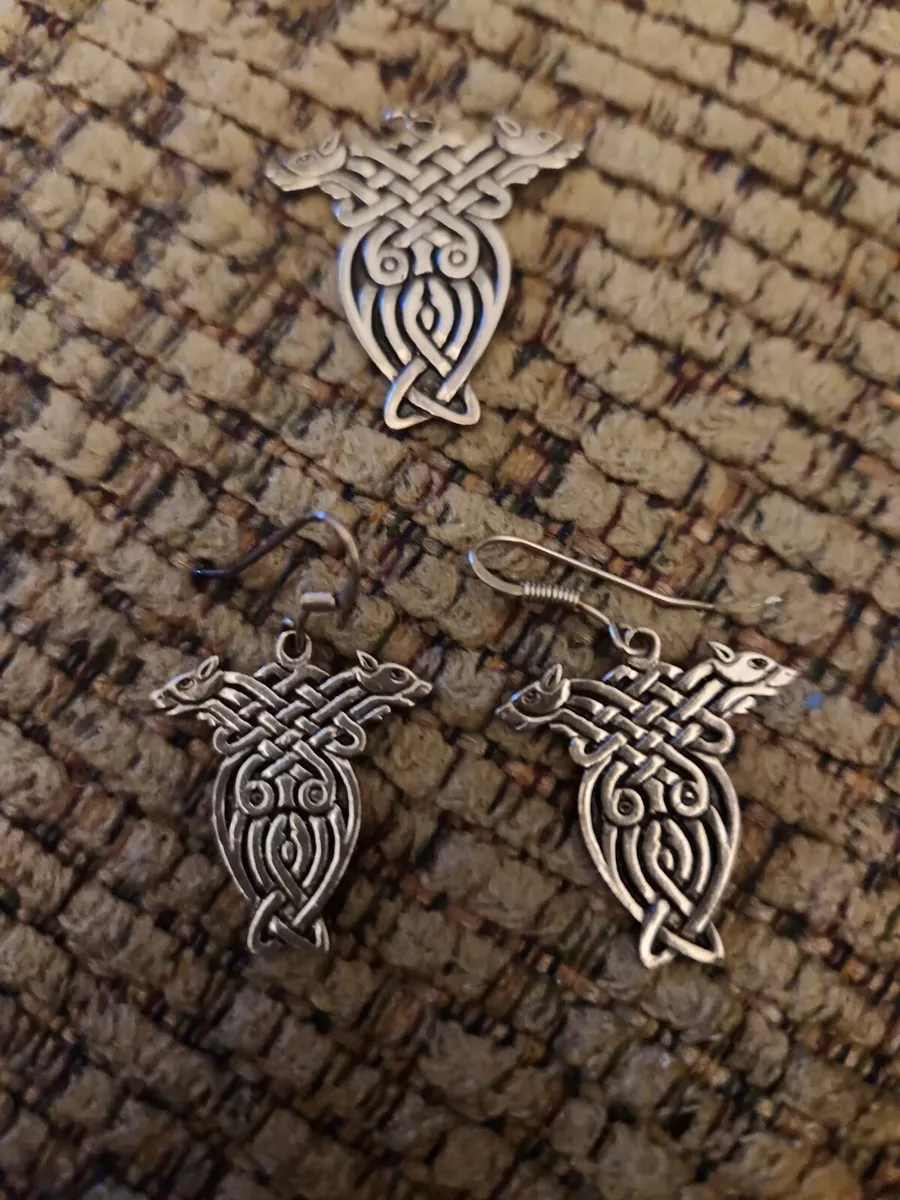 Celtic Symbolism : The Celtic Hounds