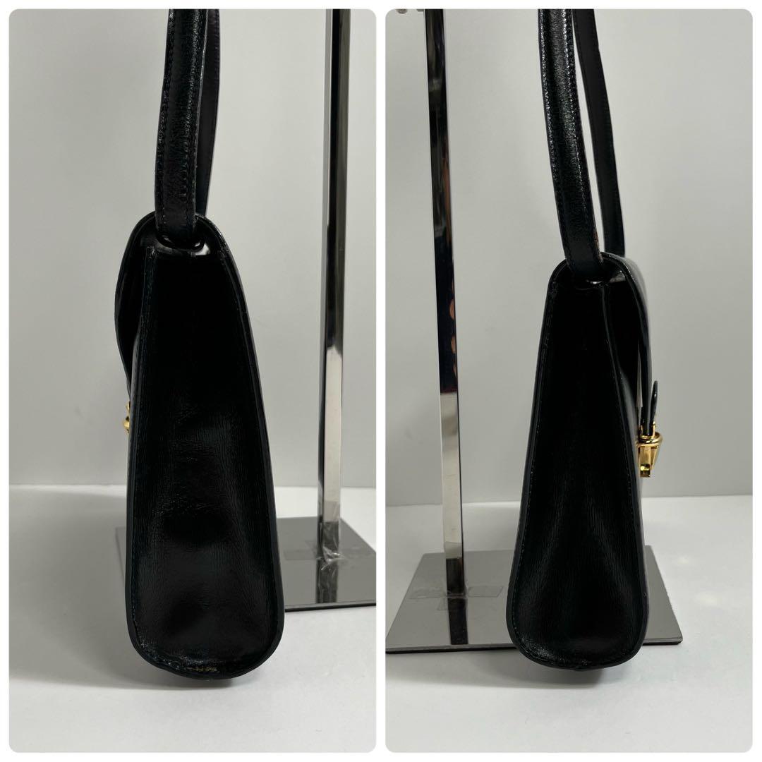 Authentic prada y2k crossbody bag formal leather shoulder Authentic prada y2k crossbody bag formal leather shoulder