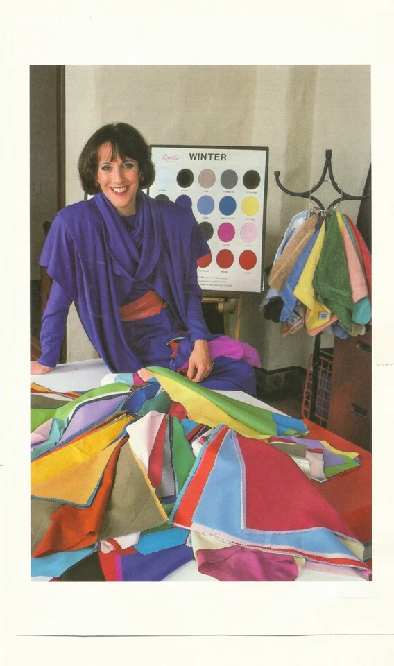 KIT PROFESIONAL DE ANÁLISIS DE COLOR para CONSULTORES, ESTILISTAS-ASPIRANTES A ANALISTAS DE COLOR Foto 4 de 4