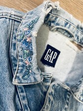 GAP Vintage 1990 s Women s Denim Jean Jacket Size M Flower Cute