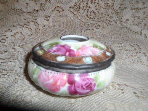 Antique Hand-Painted Porcelain Limoges France Vanity Hair Reciever w/Gold Beaded - Picture 3 of 12