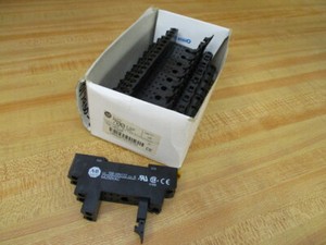 Allen-Bradley 700-HN122 Relay Socket