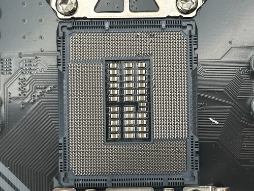 GIGABYTE B760M DS3H DDR4 LGA 1700 MicroATX Intel Motherboard READ/FOR PARTS - Photo 7/8