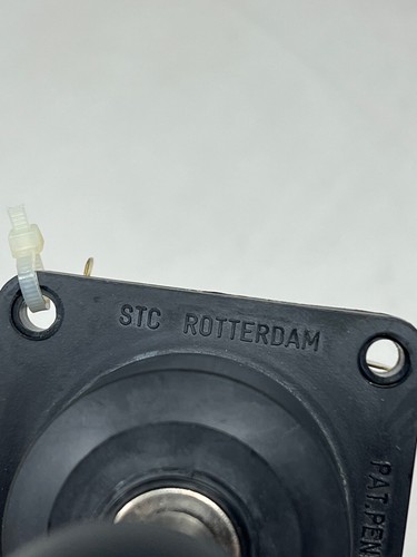 Joystick NOS STC ROTTERDAM usado en Q*berts Qubes también usado en Q*bert Pepper II - Imagen 3 de 5