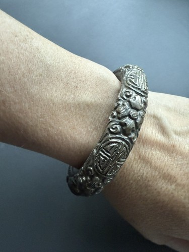Antique Chinese SHOU LOTUS Bracelet Unknown Metal Cuff Double Happiness - Picture 3 of 18