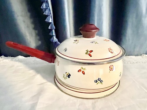Vintage Villeroy und Boch Petite Fleur Emaille-Topf. 7,5 Zoll. Mit Deckel. - Bild 2 von 5