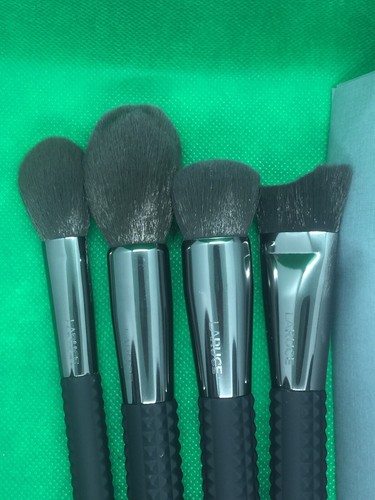 LARUCE 4 Piece FULL SIZE FACE Brushes Set. Makeup Brushes.New - Picture 10 of 12