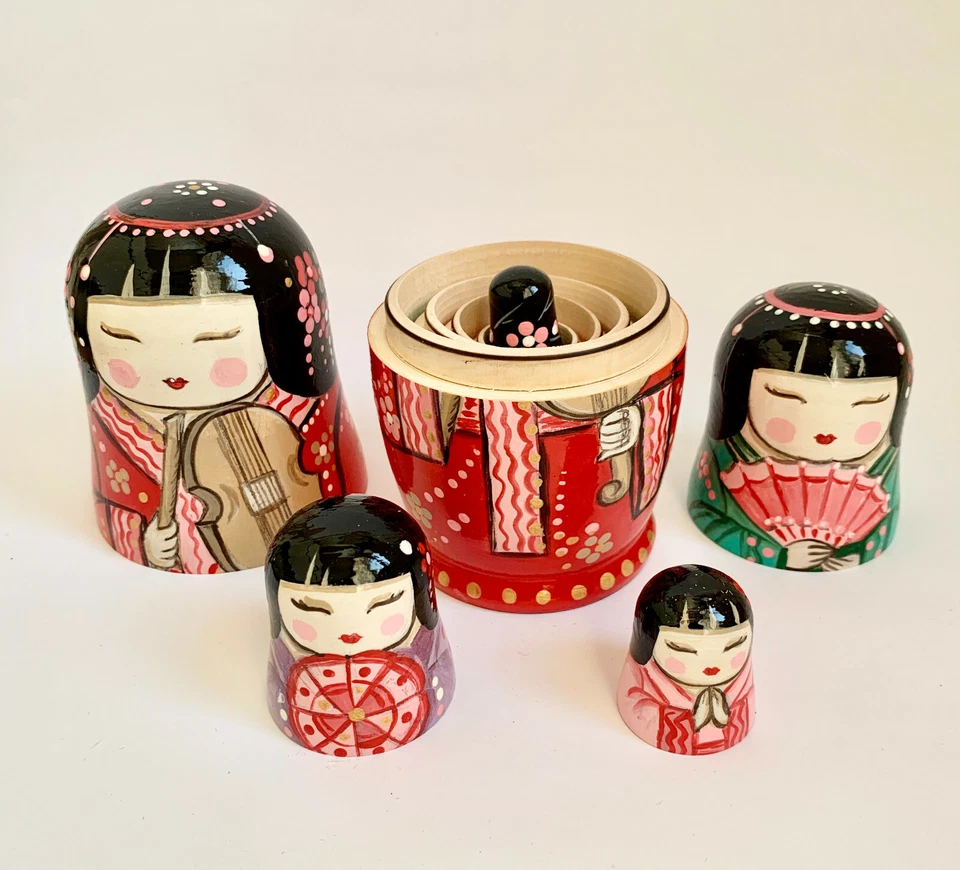 Matrioska Niña Asiática con Violín 5 Piezas Muñeca Rusa Anidación Regalo de Navidad  Foto 4 de 4