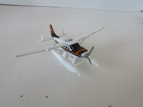Mattel 2005 Matchbox 68982 Cessna Caravan White Diecast Plane Grizzly H2