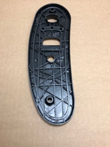 Inserto supporto braccioli Nightingale CXO 6200D vecchia versione. Solo lato sinistro - Foto 2 di 7