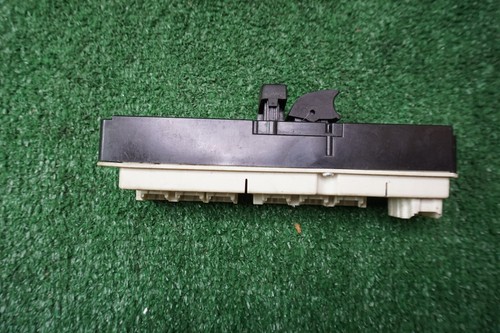 2006 2007 2008 2009 2010 2011 CADILLAC DTS RIGHT FRONT Window Switch OEM F00HJ00 - Picture 3 of 5