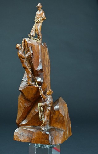 Vintage Fournier Solid Wood Mountaineer Chamonix Folk Art Mountain Sculpture - Picture 2 of 11