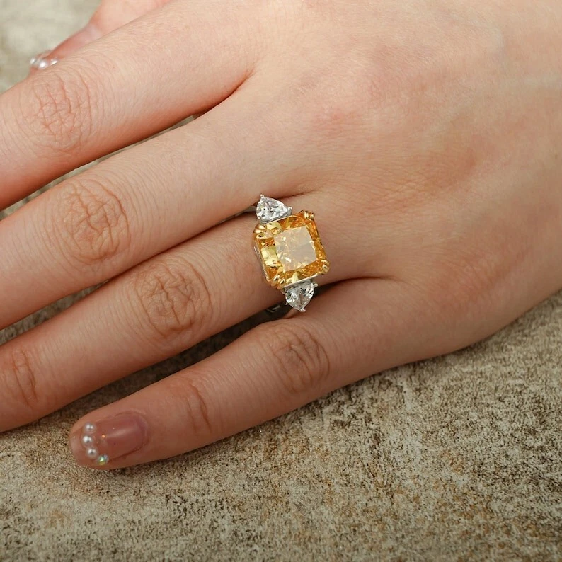 Anillo de topacio amarillo corte princesa, anillo de tres piedras de plata 925, anillo de propuesta Foto 3 de 4