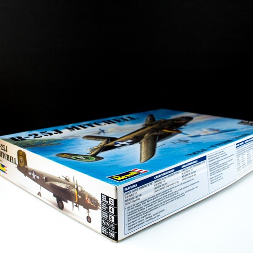 Revell B-25J 1:48 Mitchell Plastic Model Kit -Opened But Complete w/ Sealed Bags - Picture 7 of 10