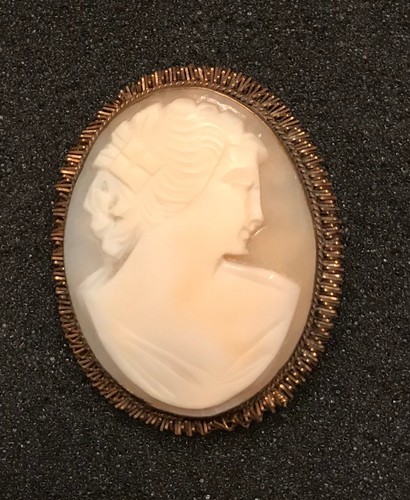 Antique Carved Shell Cameo Brooch Pendant - Picture 2 of 7