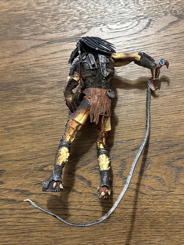NECA Figure Loose AVP Tru Exclusive Predator con frusta 2008 Aliens Vs Predator - Foto 7 di 12