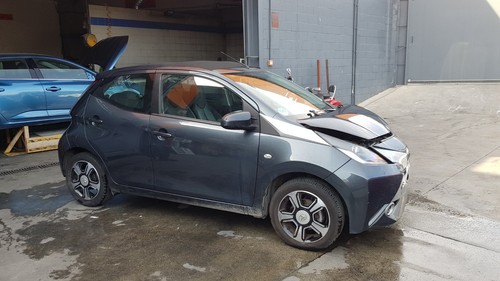 550120H020 MOLDURA / 1168274 PARA TOYOTA AYGO 1.0 CAT - Imagen 3 de 8