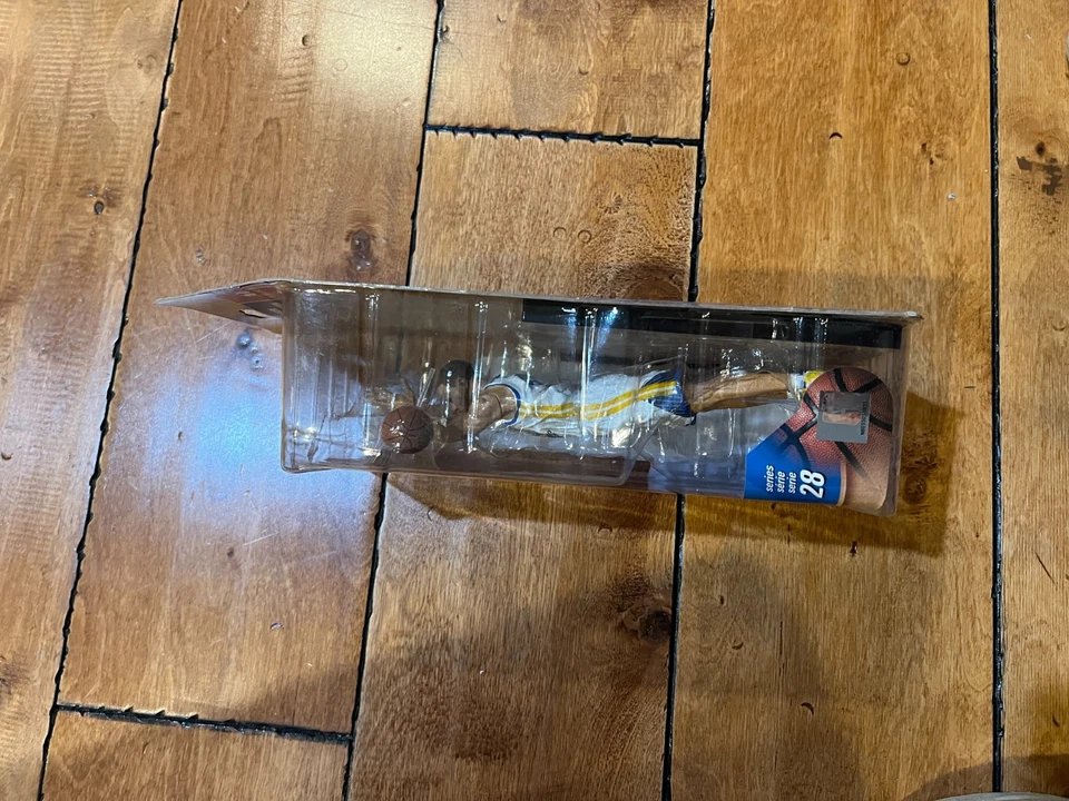 NBA 系列 28 Stephen Steph Curry MCFARLANE 未流通白色 — 第 4/4 张图片