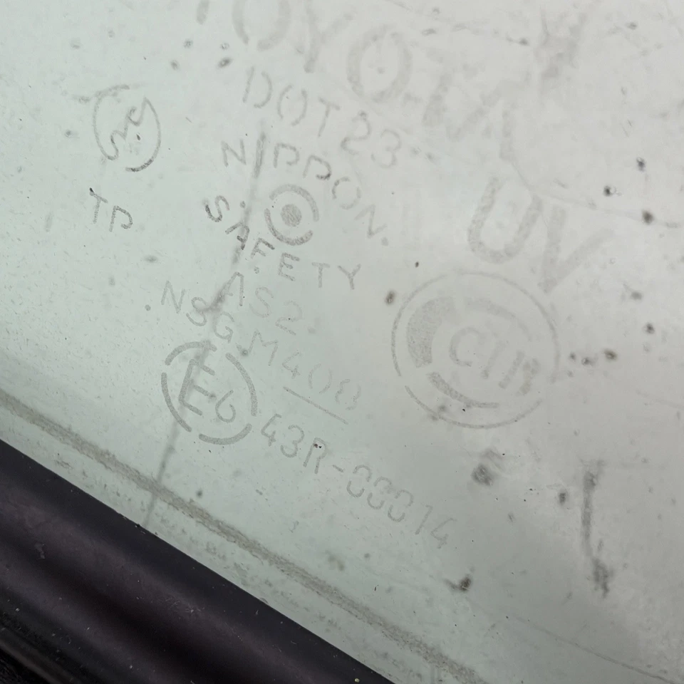 2002-2006 Toyota Camry Rear RH Door Quarter Vent Window Glass 68189-33020 OEM Foto 4 de 4