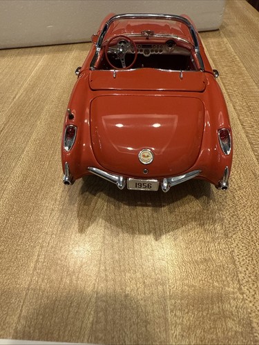 Danbury Mint 1:24 1956 Corvette Ltd Ed W/Certificate Of Title - Picture 4 of 16