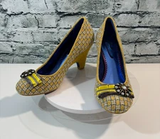 Poetic Licence of London "HOT TO TROT" Wedge 1940's  8 M Miss Marple Yellow Grey