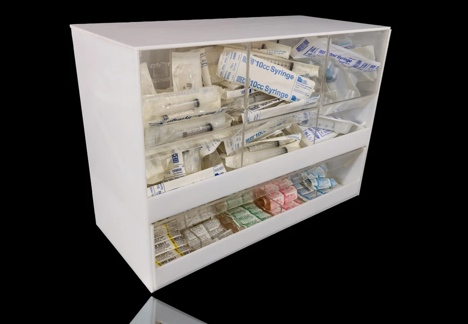 Arte contemporáneo firmado por Damien Hirst Love Will Tear Us Apart Foto 2 de 4