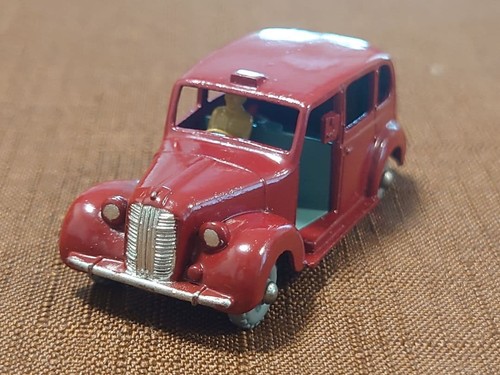 MATCHBOX No17 METROPOLITAN TAXI Diecast Car Model Collectible Toy Vehicle - Picture 2 of 11