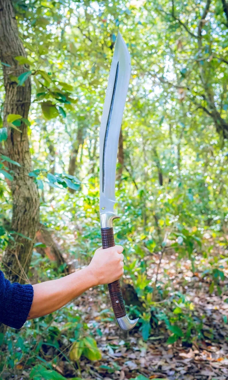 Custom Handmade Carbon Steel Blade Tactical Kukri Sword Hunting Sword Camping
