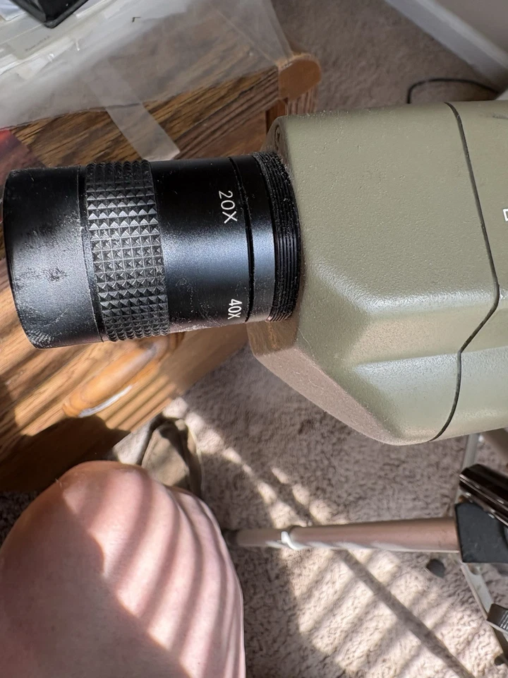 Telescopio moderno Kowa TSN-2 con lente gran angular 30X Foto 3 de 4