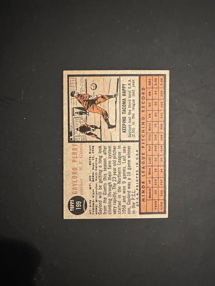 Tarjeta de novato 1962 Topps Salón de la Fama Gaylord Perry RC #199 Foto 2 de 2